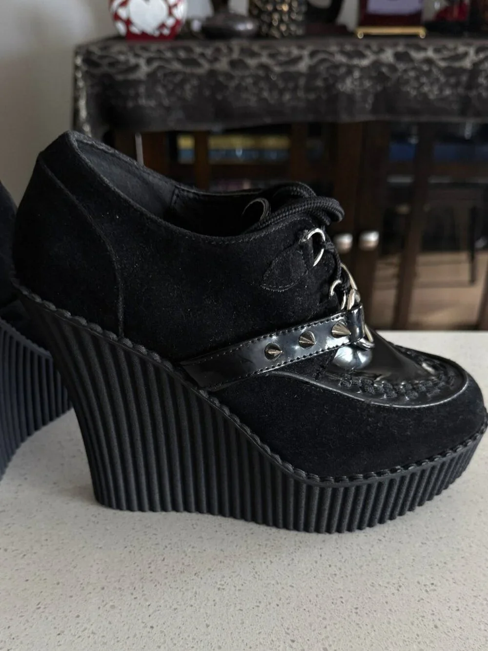 DEMONIA Creeper 302H Black Heart O-Ring & Spikes Vegan Suede | 9M| NWB